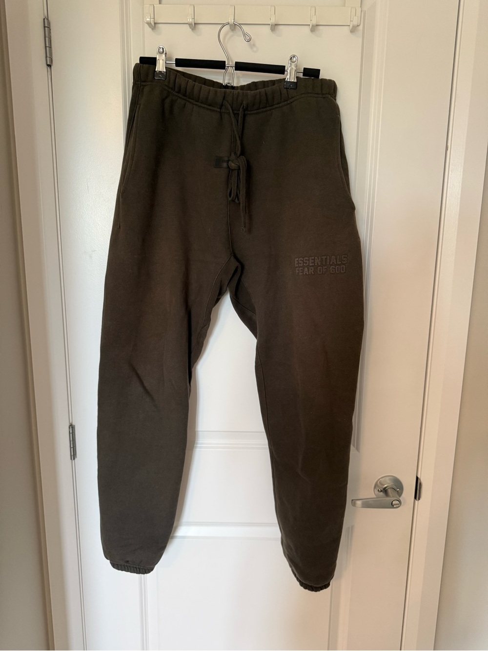Essentials Fear of God Men’s Dark Brown Jogger Sweatpants